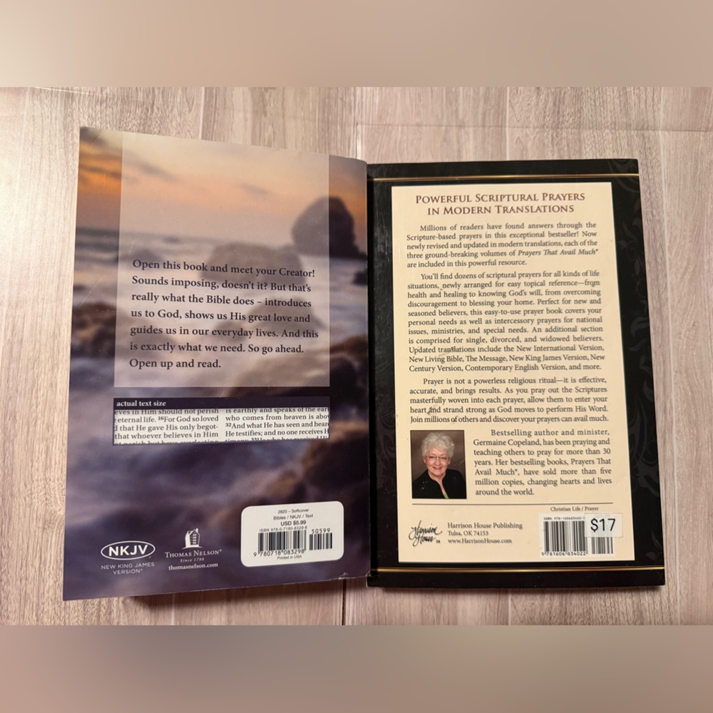 Lot of 2 Christian Books – Holy Bible NKJV Large Print & Prayers That Avail Much - Picture 3 of 3
